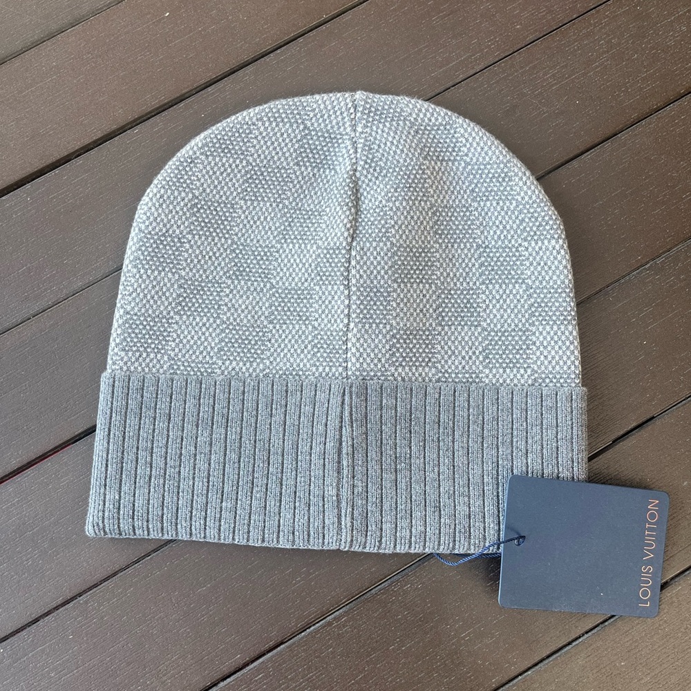 Louis Vuitton Light Gray Textured Knit Beanie - Picture 3 of 4